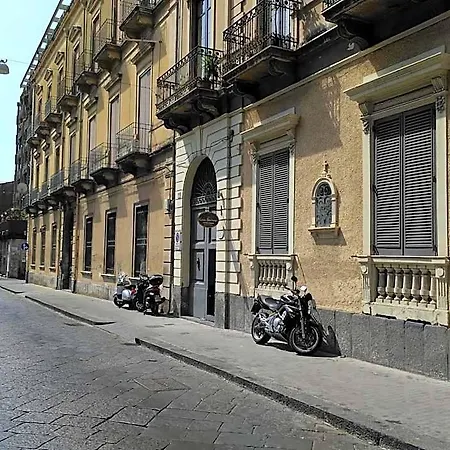 Casa Barbero Charme & 4* Catania